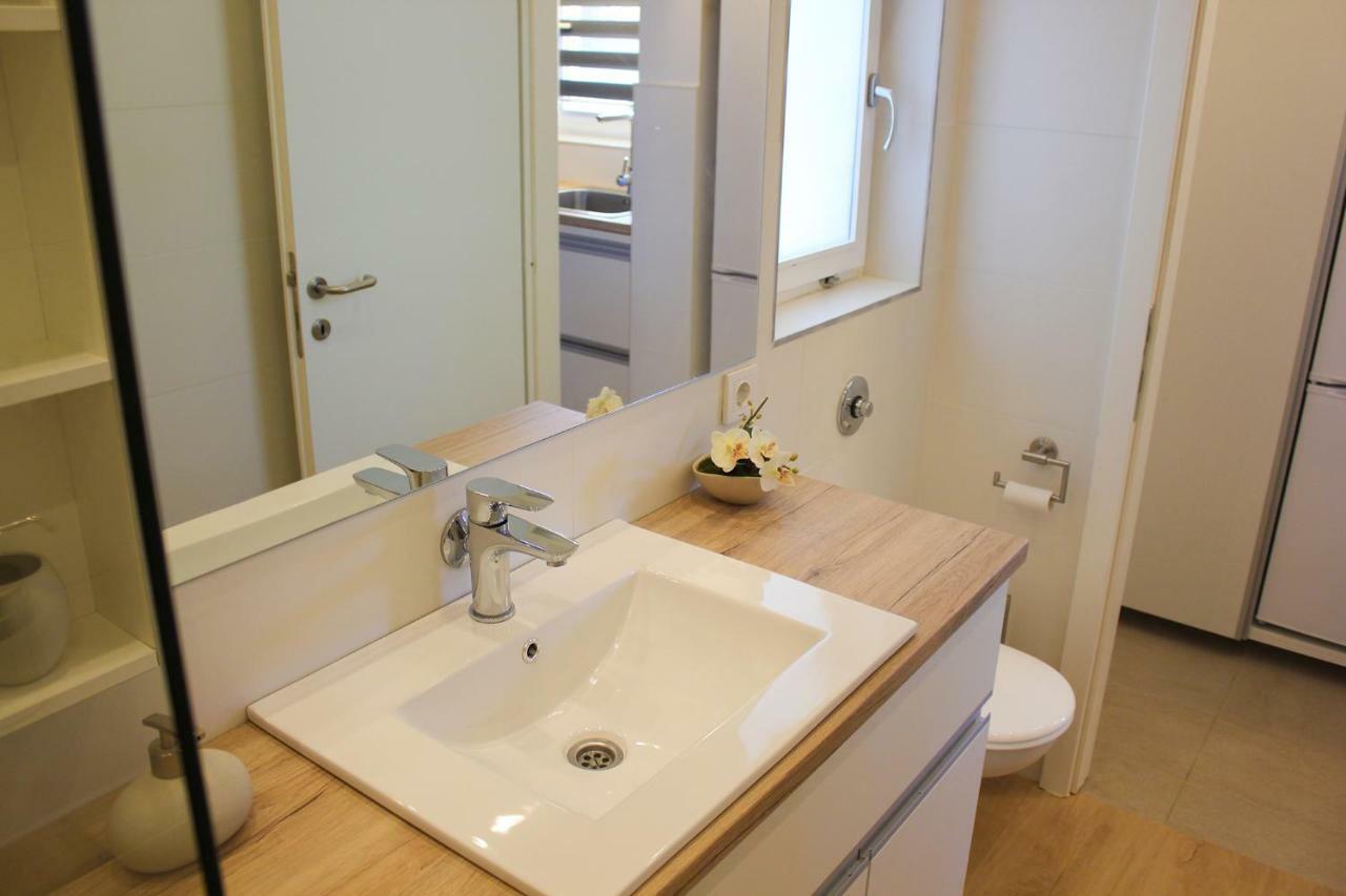 Holiday Home Liberta Krnica Luaran gambar